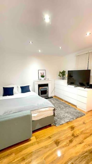 A Beautiful Stylish 2 Bedroom Apartment -City Of London Ngoại thất bức ảnh