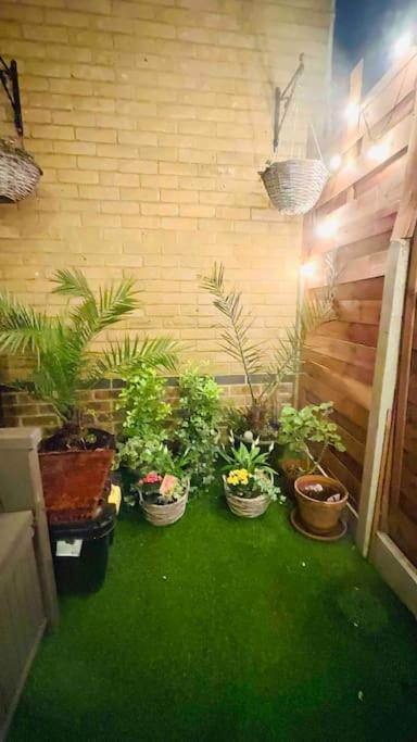 A Beautiful Stylish 2 Bedroom Apartment -City Of London Ngoại thất bức ảnh