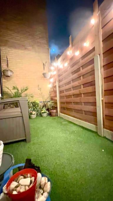 A Beautiful Stylish 2 Bedroom Apartment -City Of London Ngoại thất bức ảnh