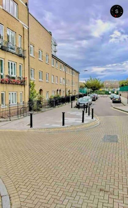 A Beautiful Stylish 2 Bedroom Apartment -City Of London Ngoại thất bức ảnh
