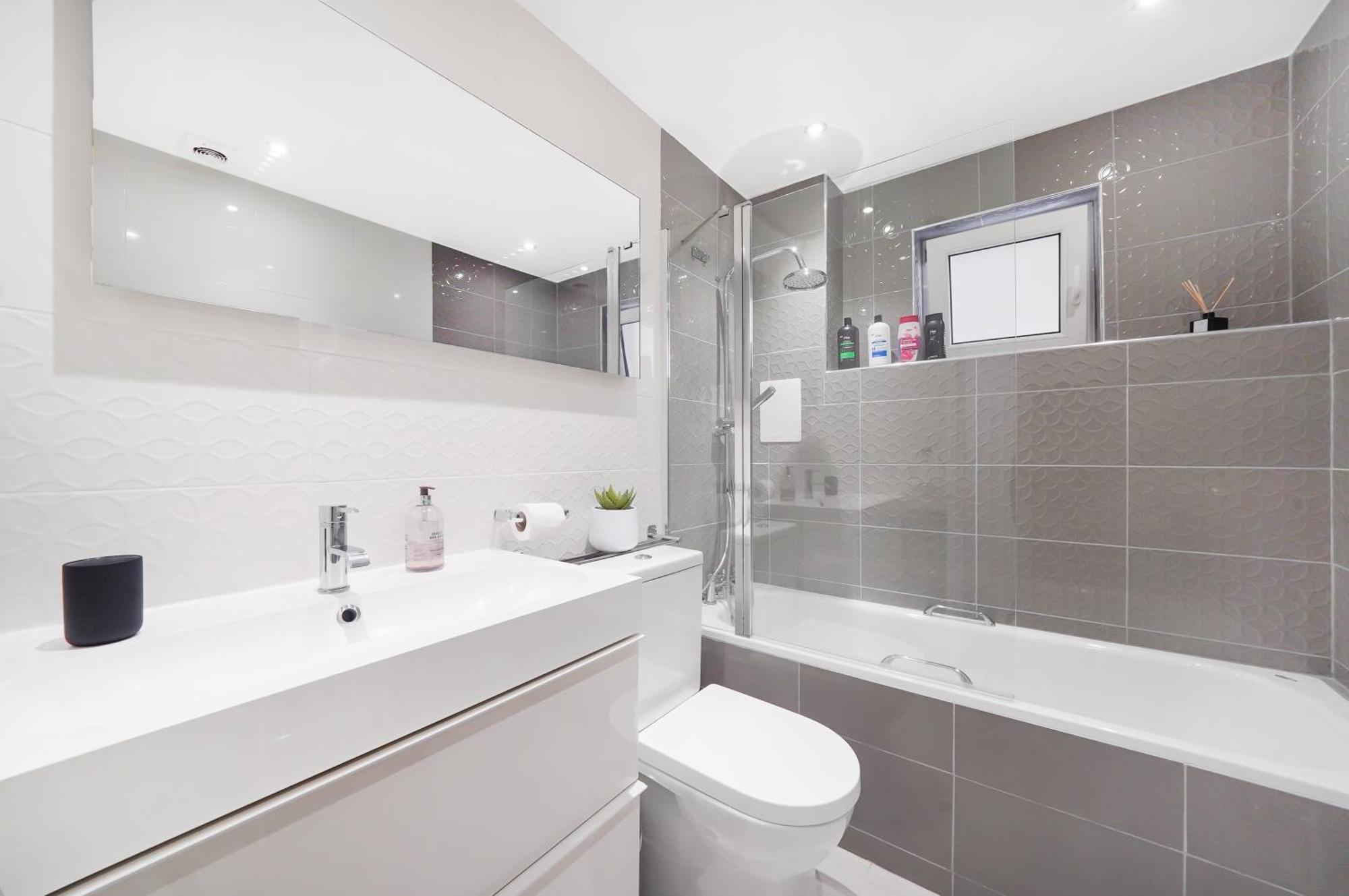 A Beautiful Stylish 2 Bedroom Apartment -City Of London Ngoại thất bức ảnh
